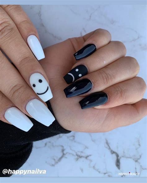 nail designs with accent nail|black and white accent nails.